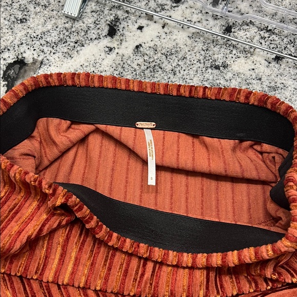 Free People EUC Size S A-Line Mini Skirt, Unlined, Elastic Waist, Smoke Free - Picture 6 of 10